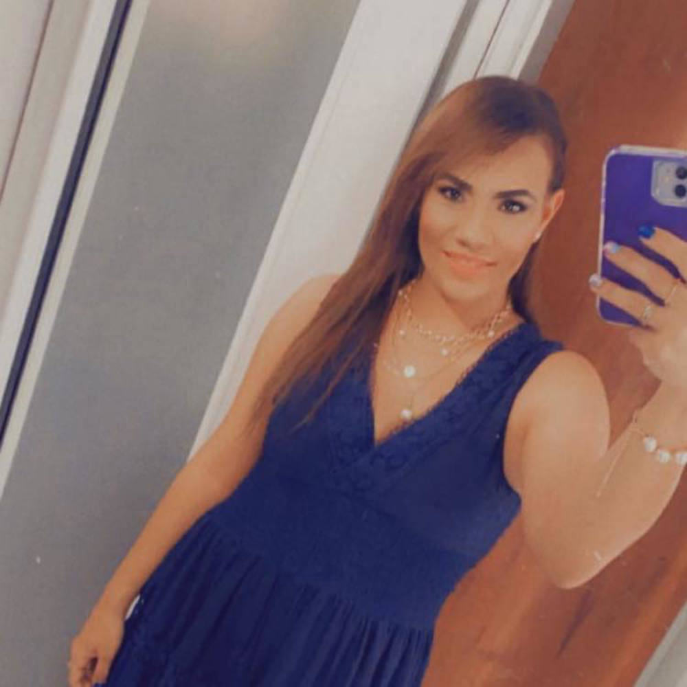 Meet your Posher, Elizabeth